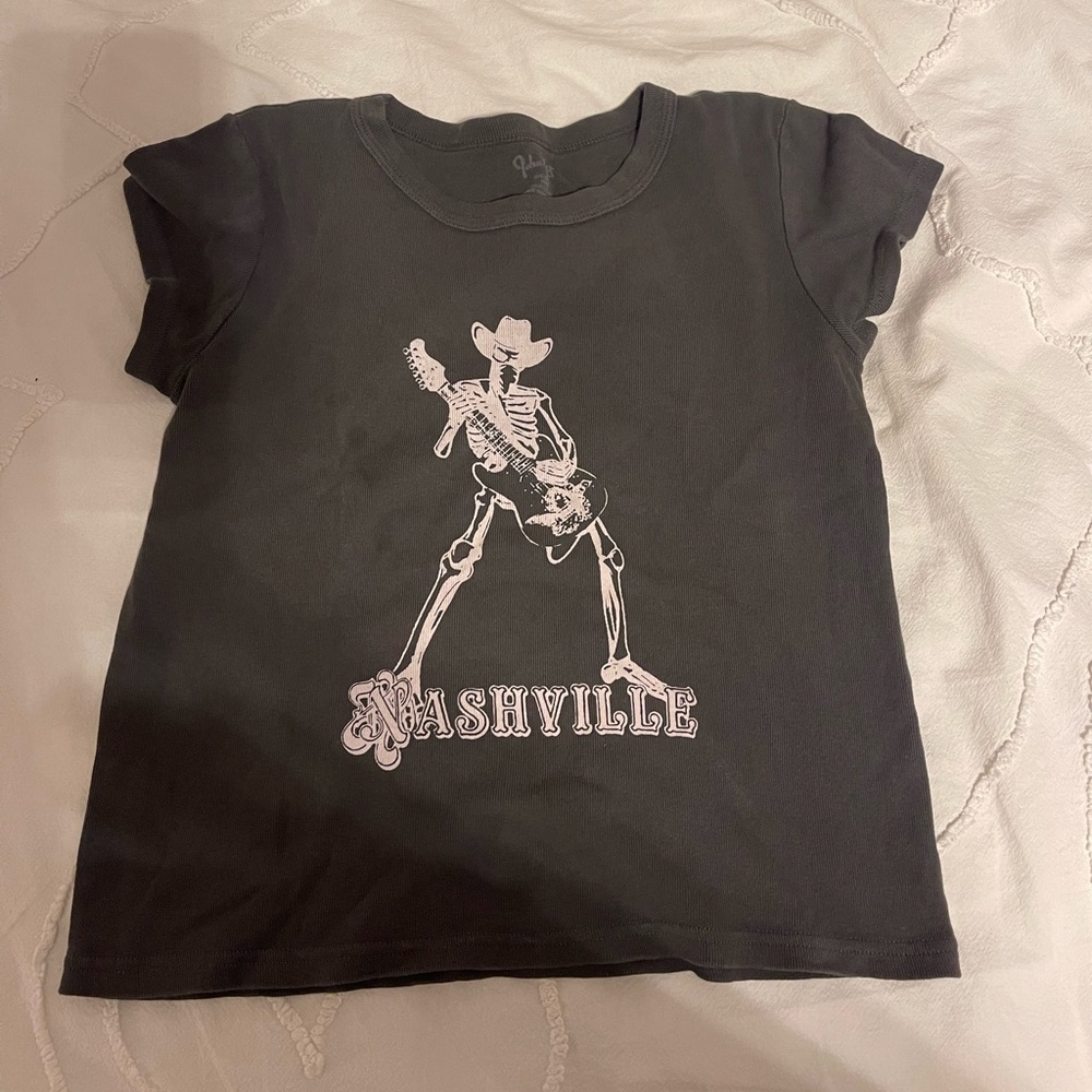 Brandy Melville tshirt